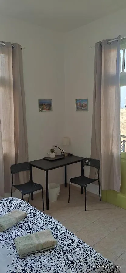 Apartments Comfy - For A Quiet Family Holiday Haifa